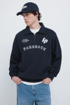 sweat-shirt