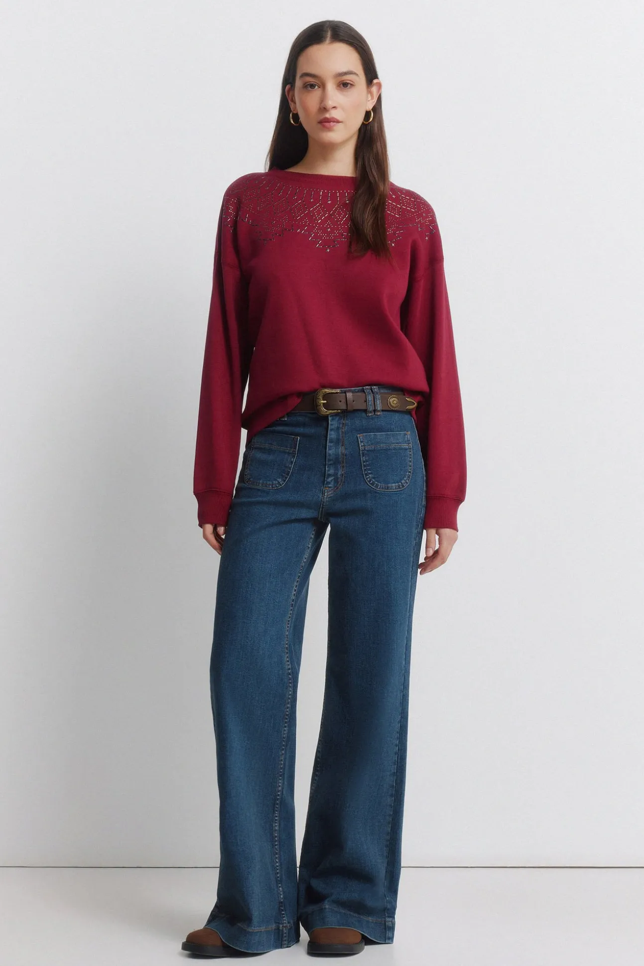 sweat-shirt à col bohème avec applications