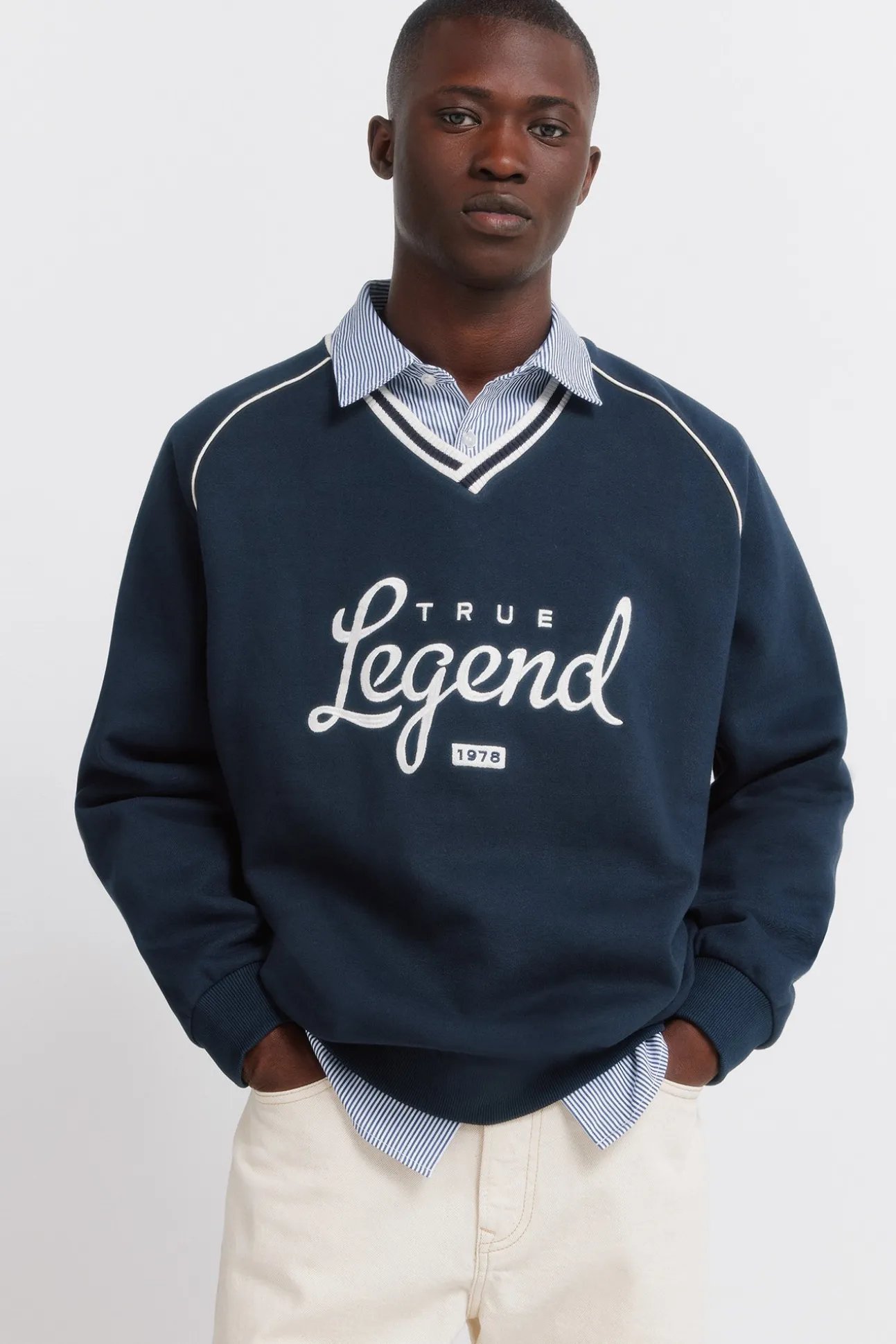 Sweat-shirt col en V Legend