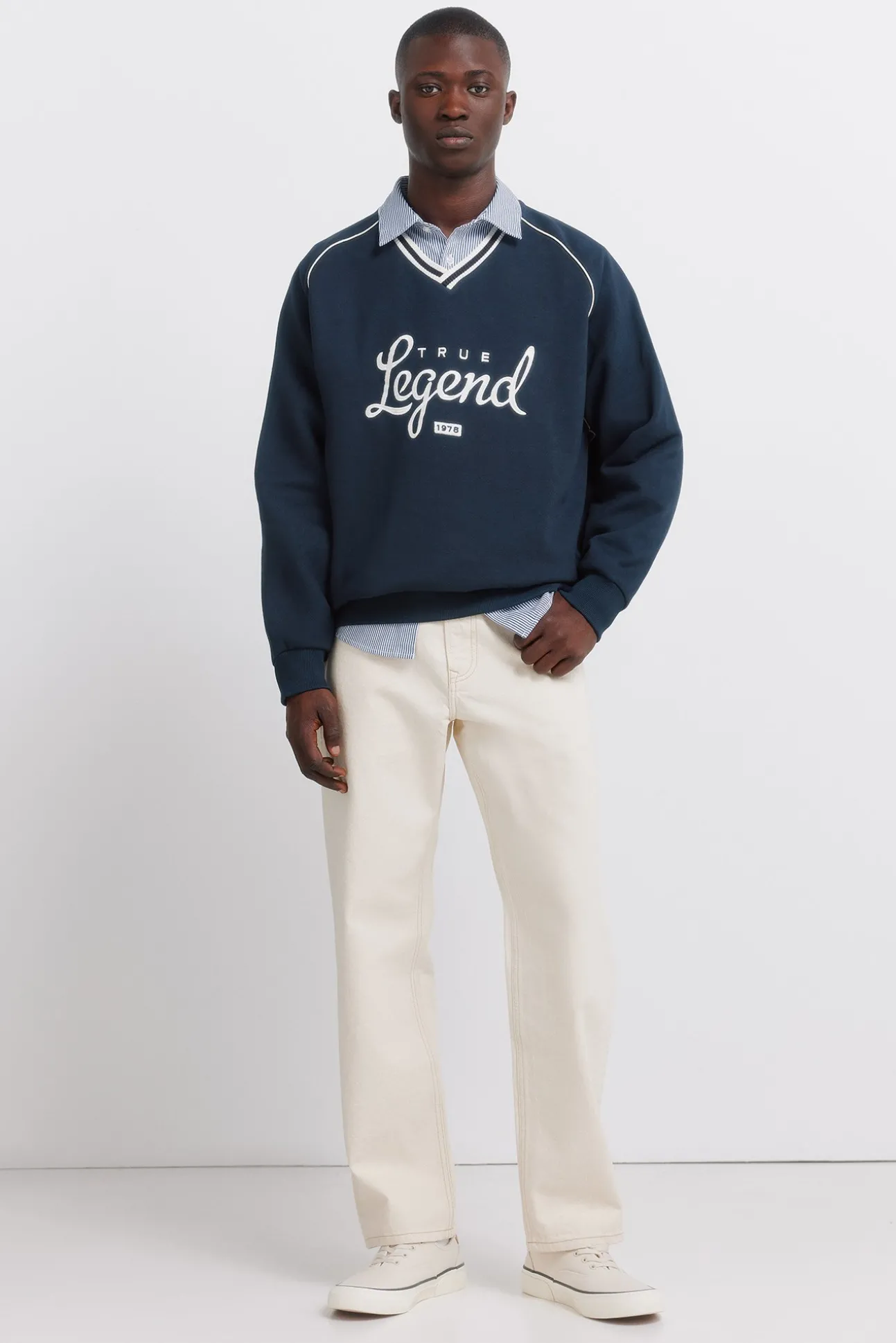 Sweat-shirt col en V Legend