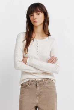 T-shirt à bords ondulés