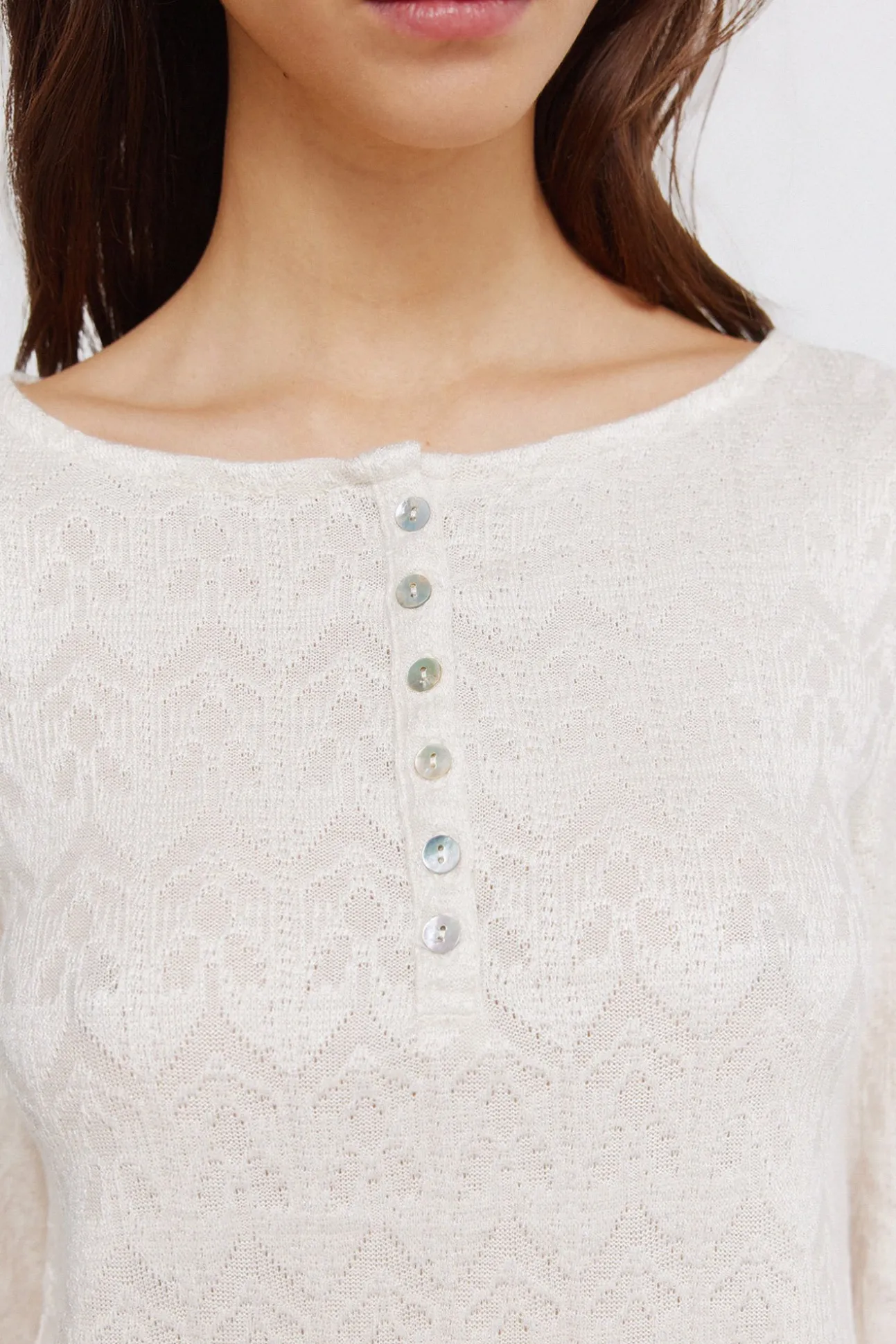 T-shirt à bords ondulés