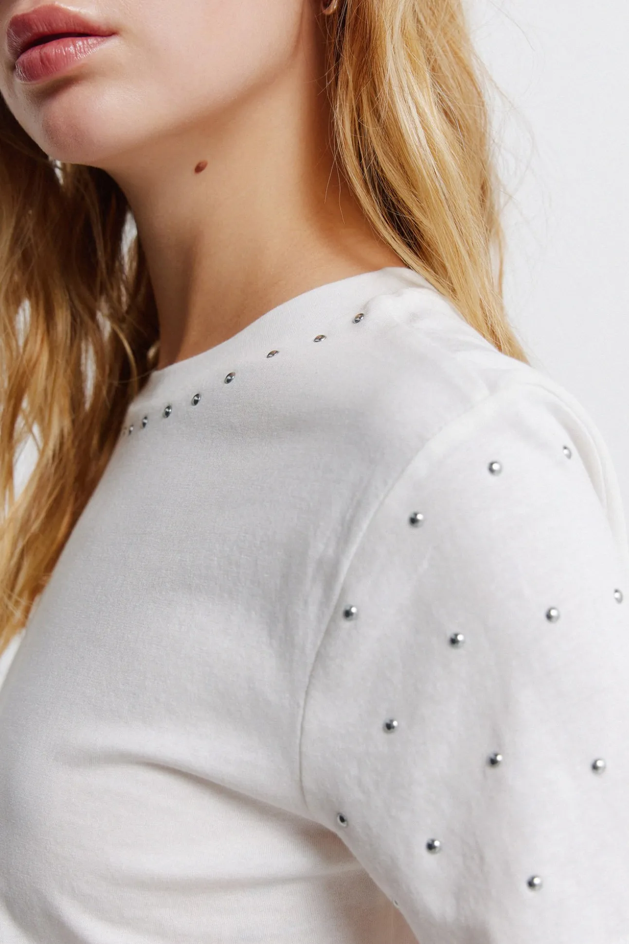 T-shirt à clous manches courtes