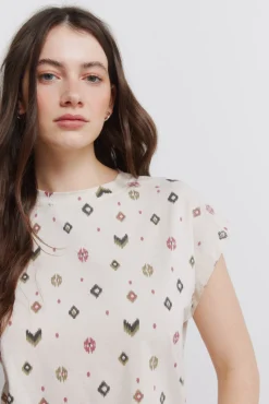T-shirt &agrave; imprim&eacute; ethnique