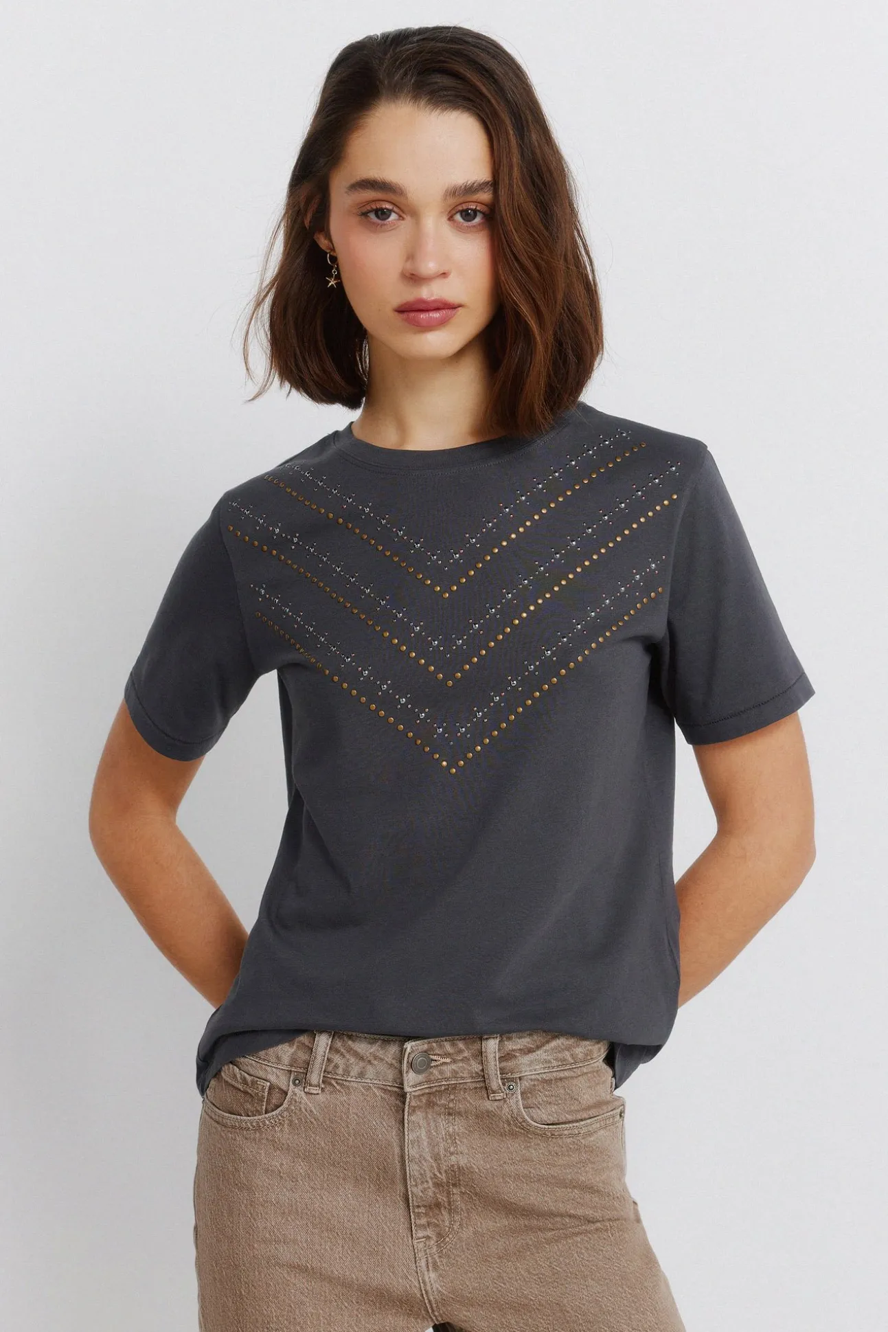 T-shirt à manches courtes à clous