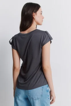 T-shirt basique à clous