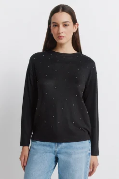 T-shirt clout&eacute; sur le devant