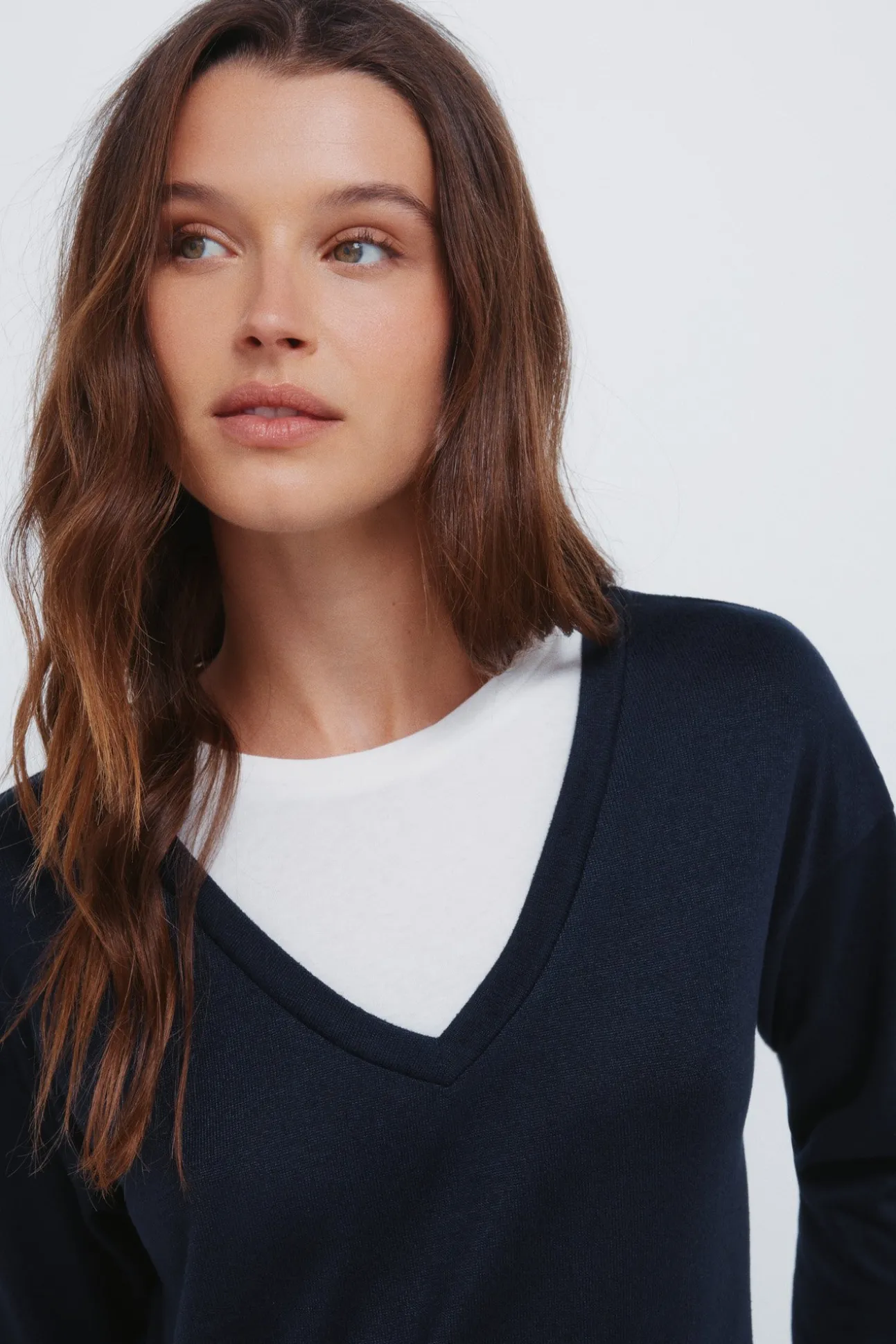 T-shirt col V combiné
