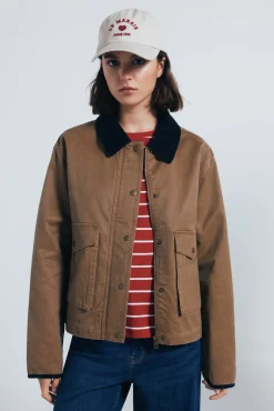 Veste cir&eacute;e courte