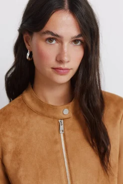 Veste courte en daim synth&eacute;tique