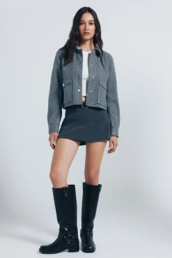 Veste courte en peluche