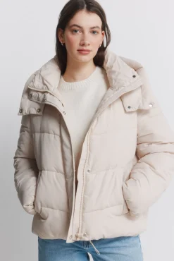 Veste matelass&eacute;e avec capuche